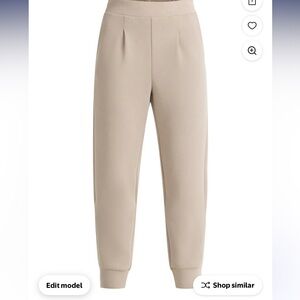 Elegant Beige Joggers for Women XXL 20 with elastic waist.